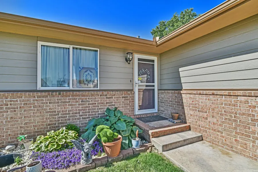 1926 N Mcrae, Goddard, KS 67052 - #3