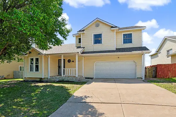10013 E Bayley St, Wichita, KS 67207-3912