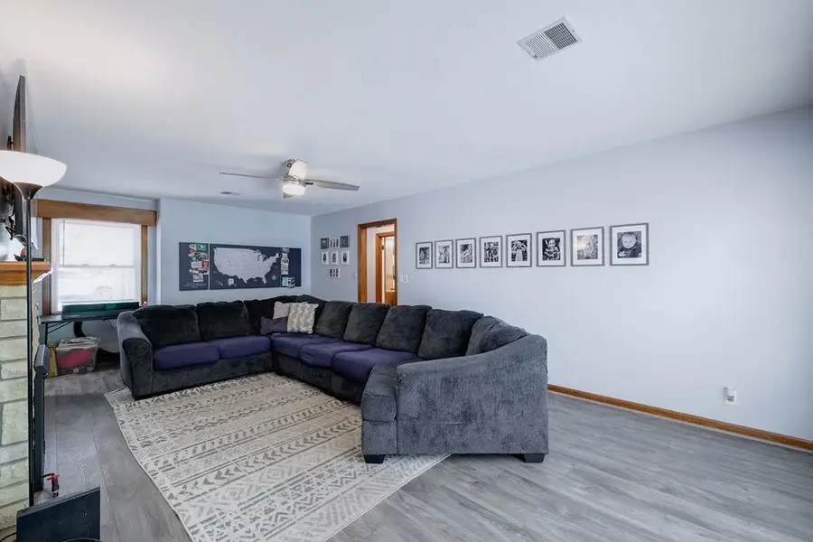 111 N Park St, Winfield, KS 67156 - #3