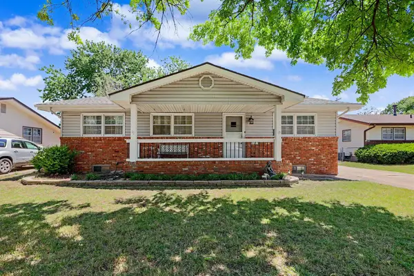 2227 W Southgate, Wichita, KS 67217