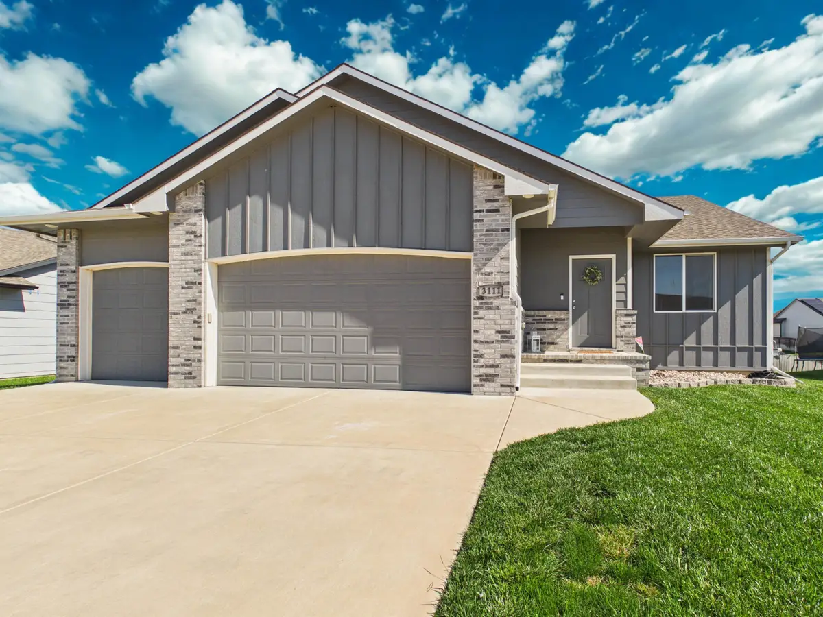 3111 E Reiss Ct, Park City, KS 67219 - #1