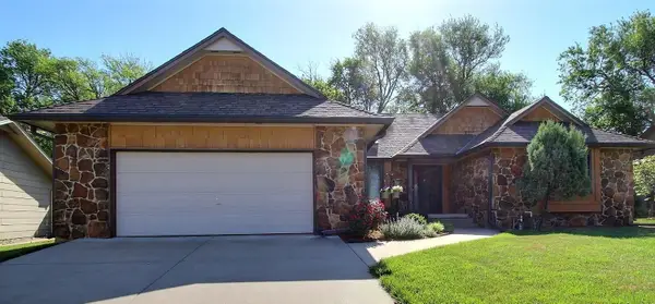 2634 Glacier Dr, Wichita, KS 67215-1514