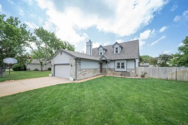 601 E Dover Dr., Valley Center, KS 67147