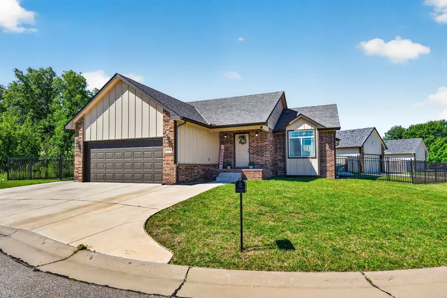 1634 S Smithmoor, Wichita, KS 67207 - #2