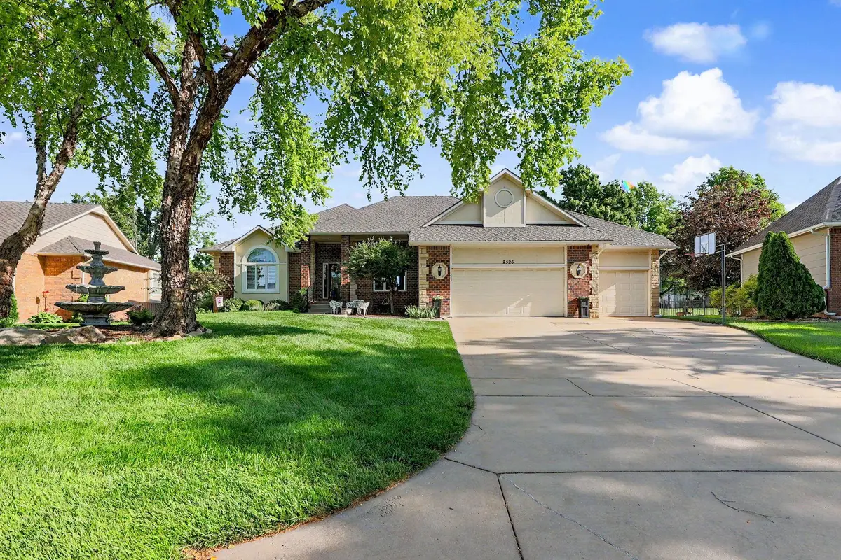 2526 N High Point Cir, Wichita, KS 67205 - #1
