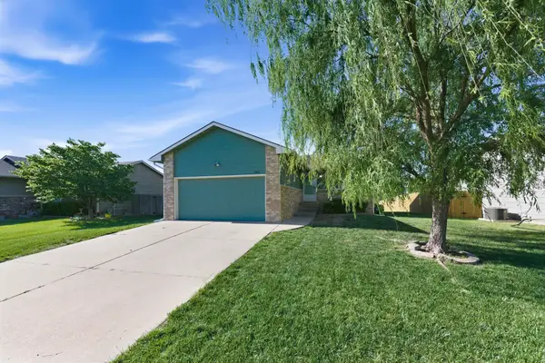 2413 N Casey Dr, Goddard, KS 67052
