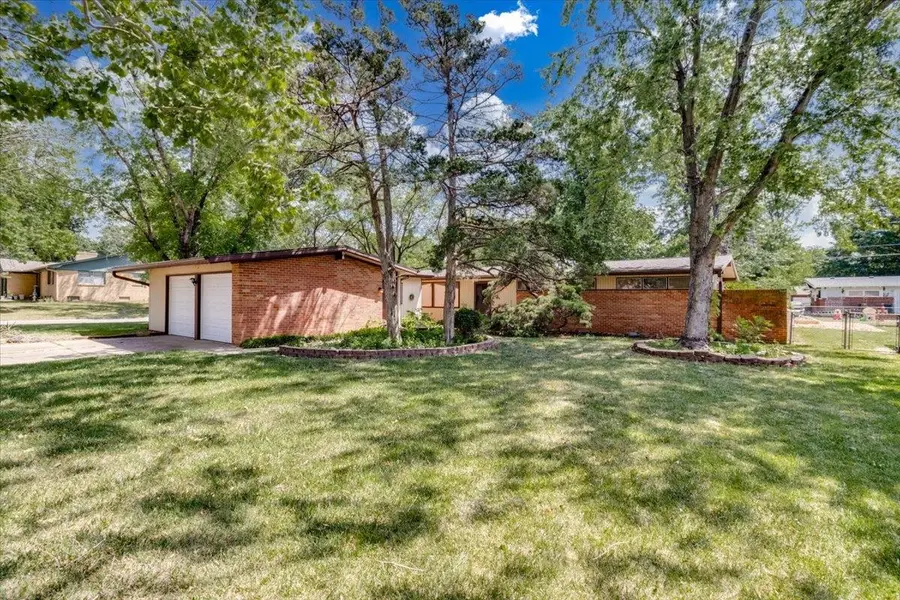 826 N Crestline St, Wichita, KS 67212 - #2