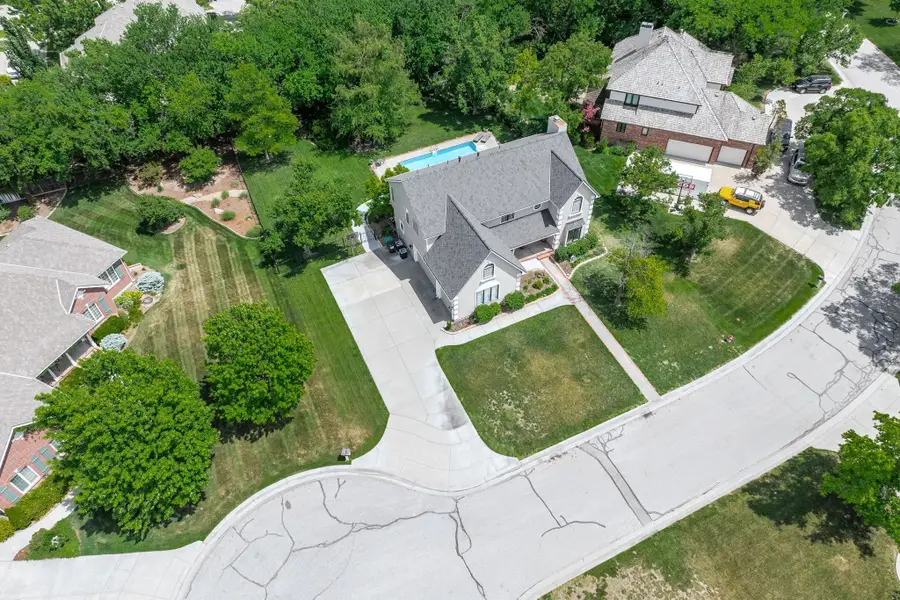 1025 N Woodridge Ct, Wichita, KS 67206 - #2