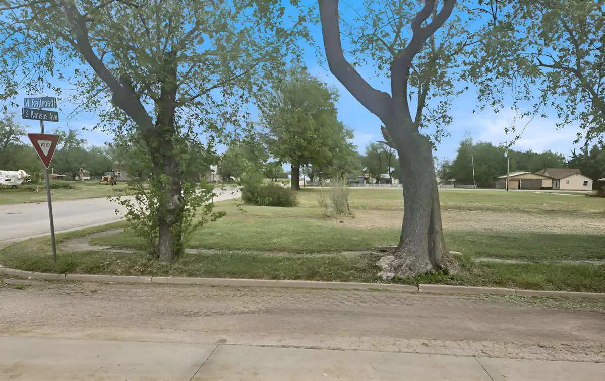 111 S Kansas Ave, Canton, KS 67428 - #1