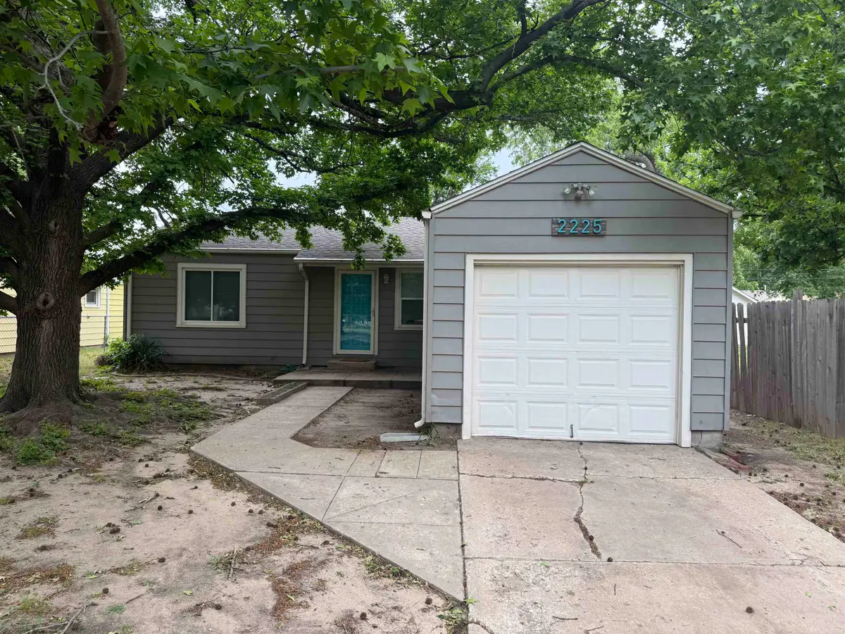 2225 S Grove St, Wichita, KS 67211 - #1