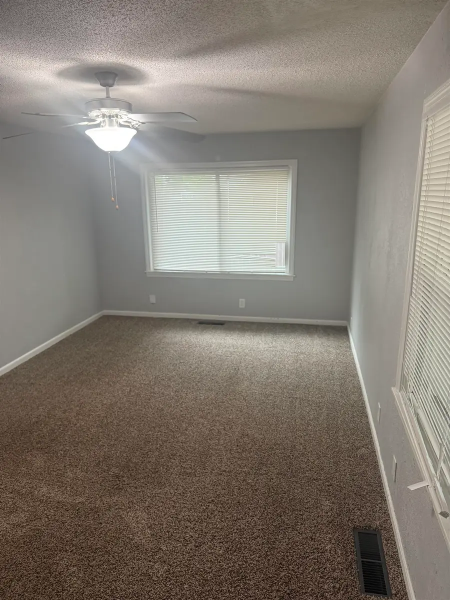 2225 S Grove St, Wichita, KS 67211 - #2