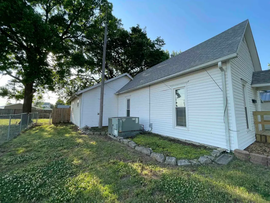 1321 N B, Wellington, KS 67152 - #2