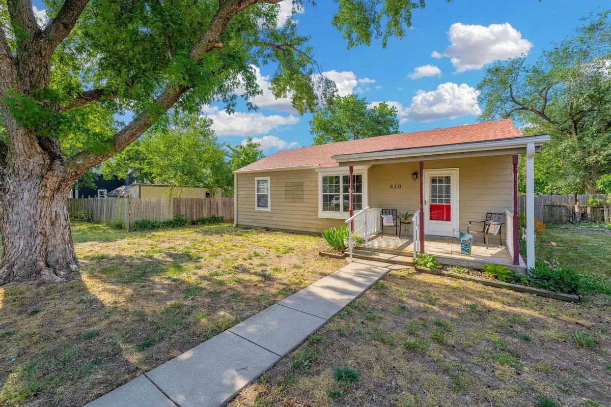 820 W 7th, Wellington, KS 67152 - #1