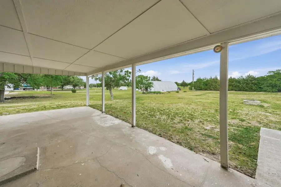 1406 N Argonia Rd, Milton, KS 67106 - #2
