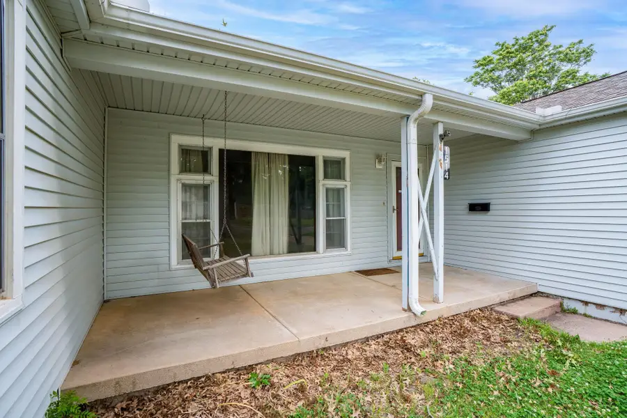 1514 W 16th St N, Wichita, KS 67203 - #3