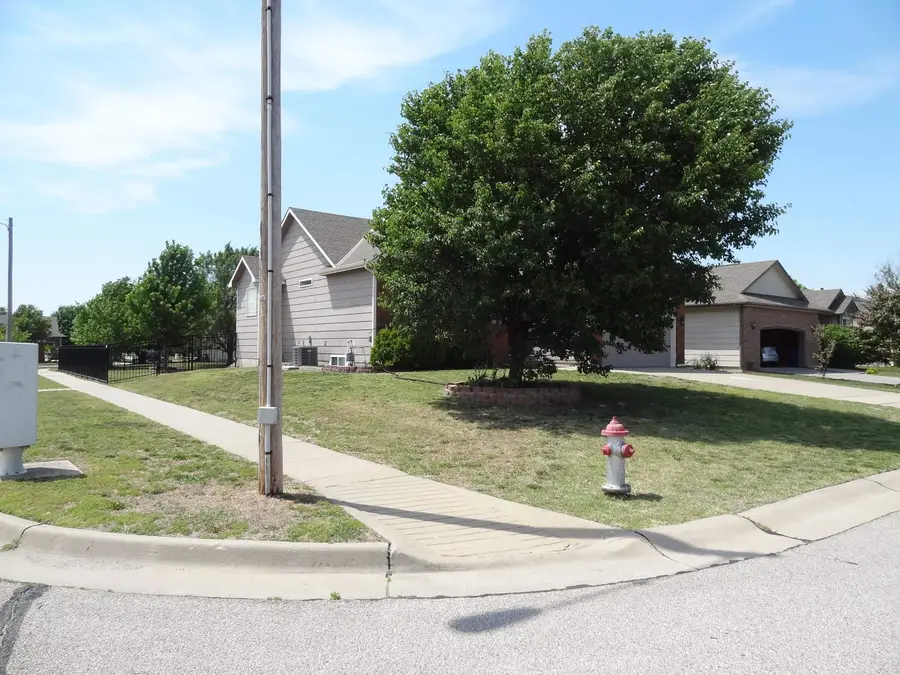 4602 E Willow Point Ct., Wichita, KS 67220 - #2