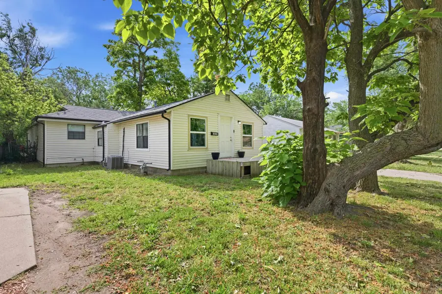 1832 S Bonn, Wichita, KS 67213 - #3