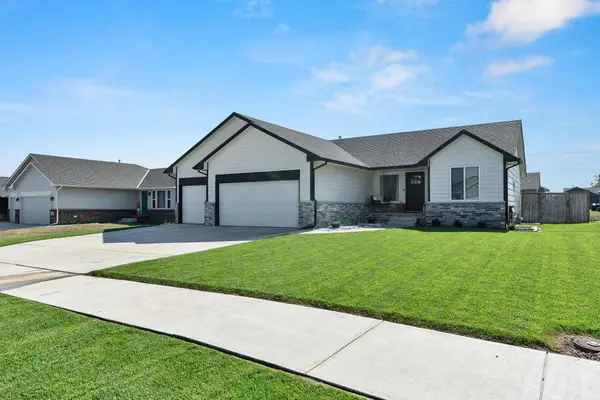 291 W Dusk Dr, Rose Hill, KS 67133
