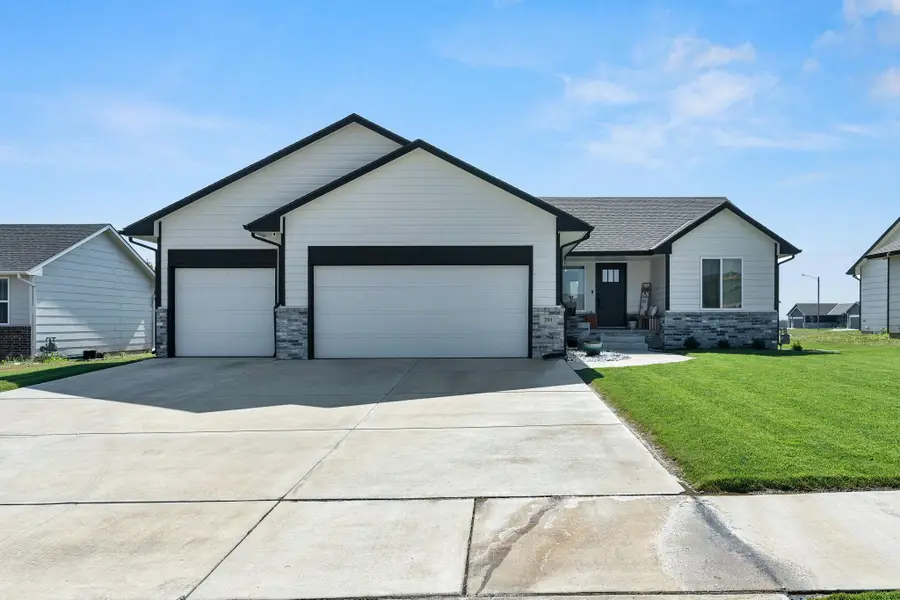 291 W Dusk Dr, Rose Hill, KS 67133 - #3
