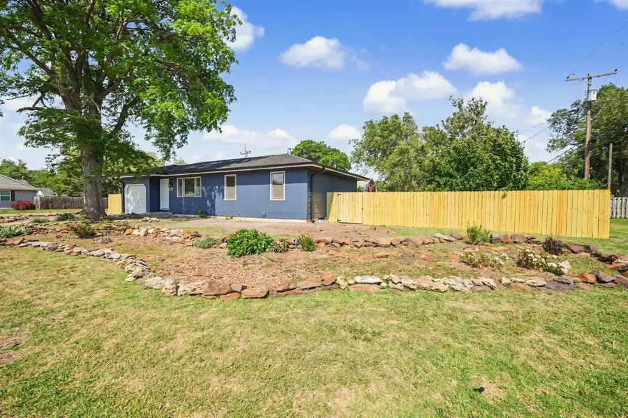 461 S Delaware Ave., Salina, KS 67401 - #2