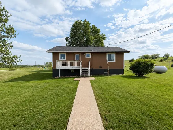5736 118th Rd, Delia, KS 66418