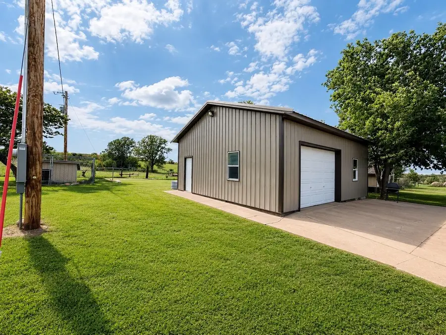 5736 118th Rd, Delia, KS 66418 - #2