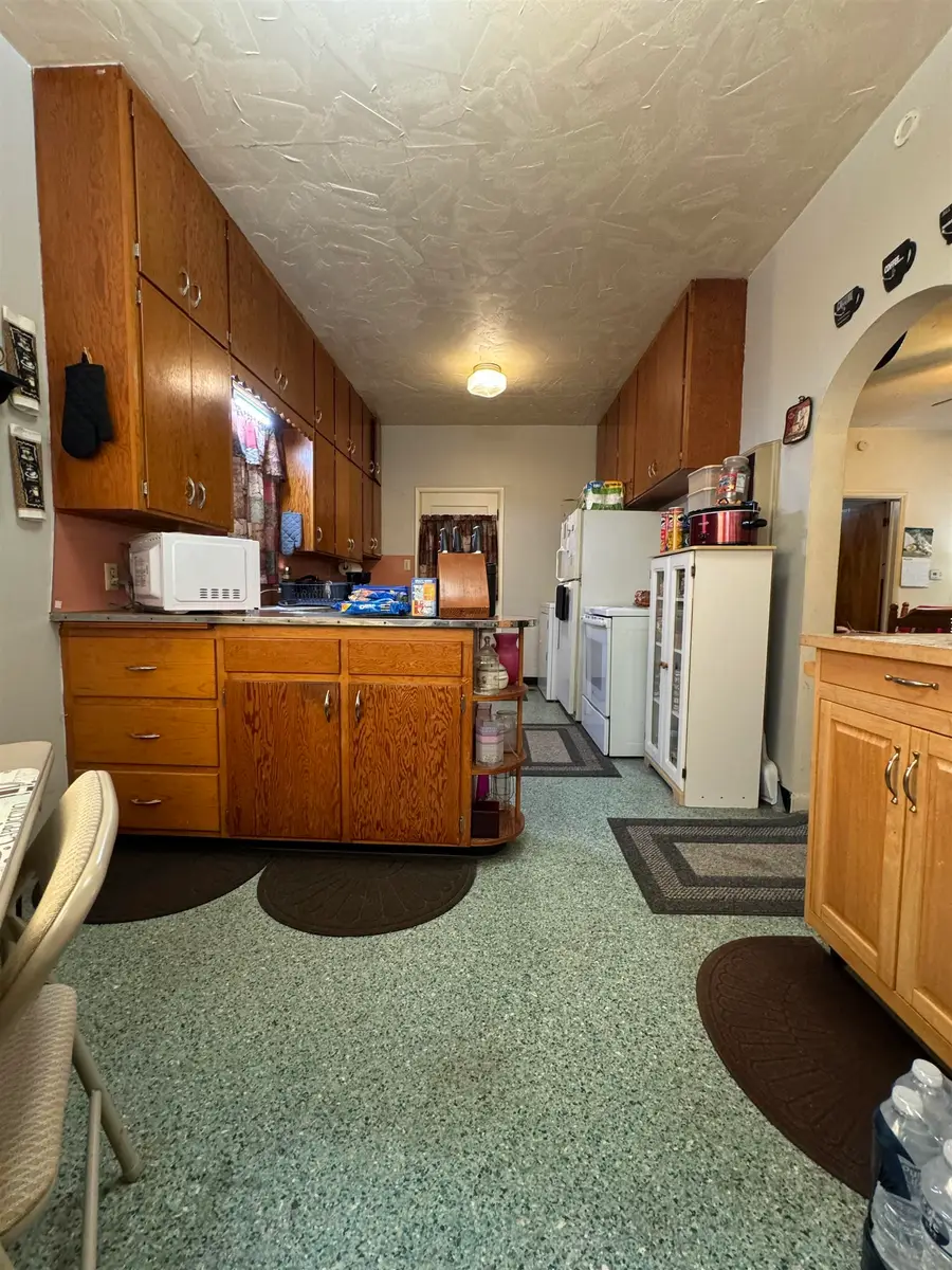 615 N 2nd, Arkansas City, KS 67005 - #3