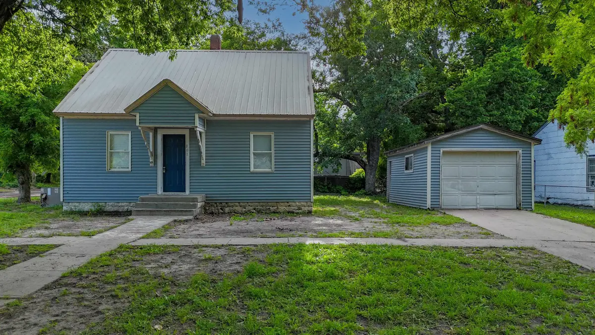 801 N C St, Arkansas City, KS 67005 - #1