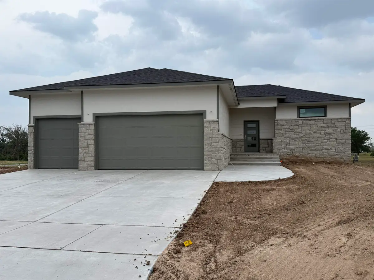 946 N Main, Goddard, KS 67052 - #1