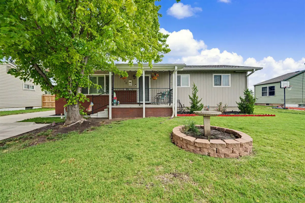 410 Maple Ave, Salina, KS 67401 - #1
