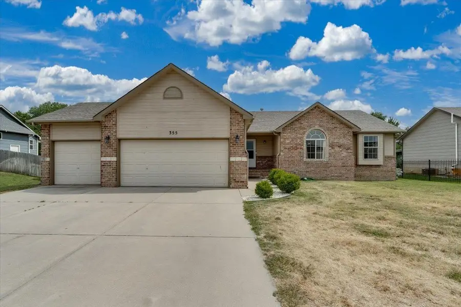 355 E Karla Ave, Haysville, KS 67060 - #2
