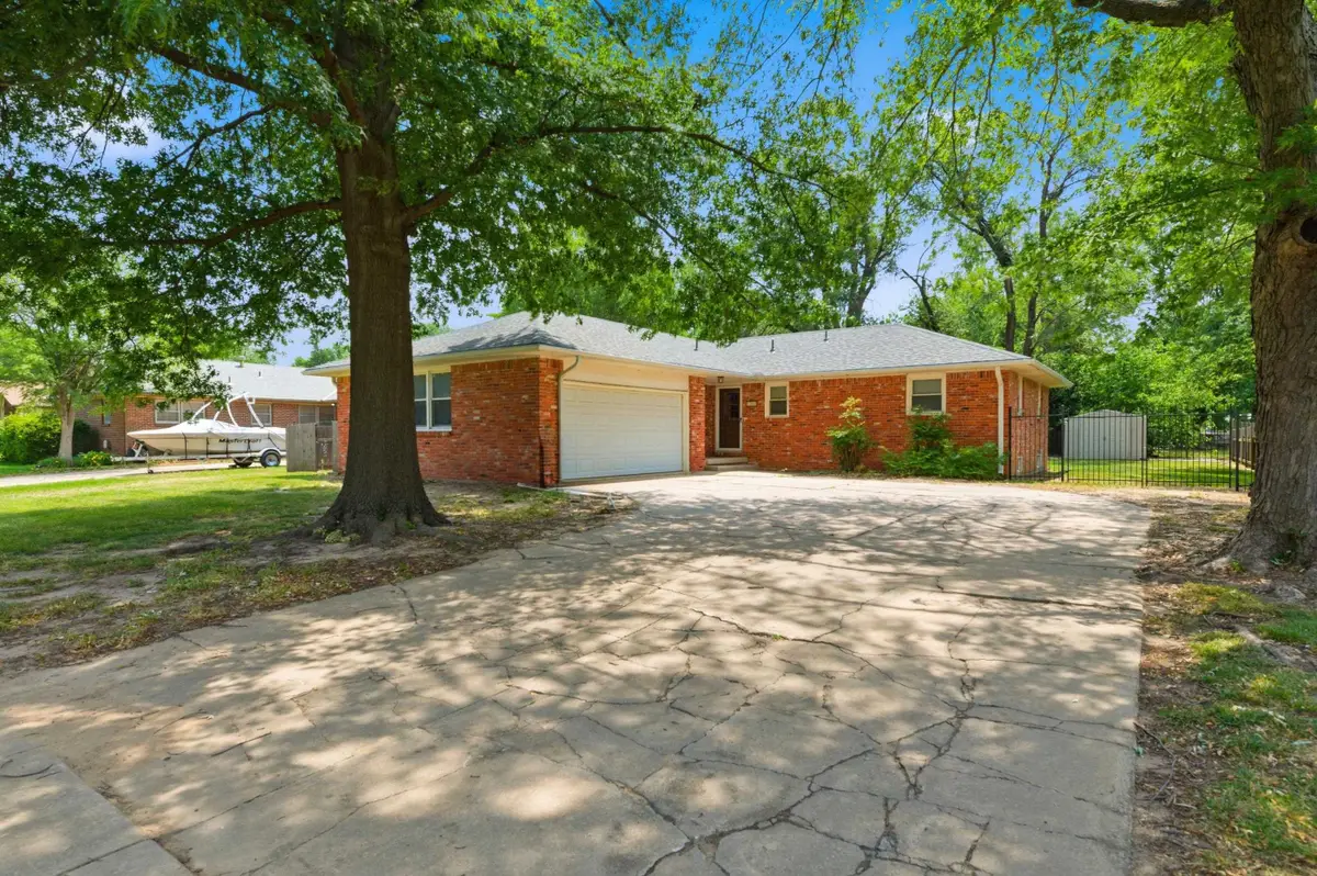 1556 N Timothy Ln, Wichita, KS 67212 - #1