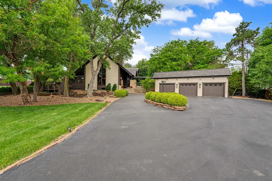 142 Seitz Dr, Salina, KS 67401 - #3