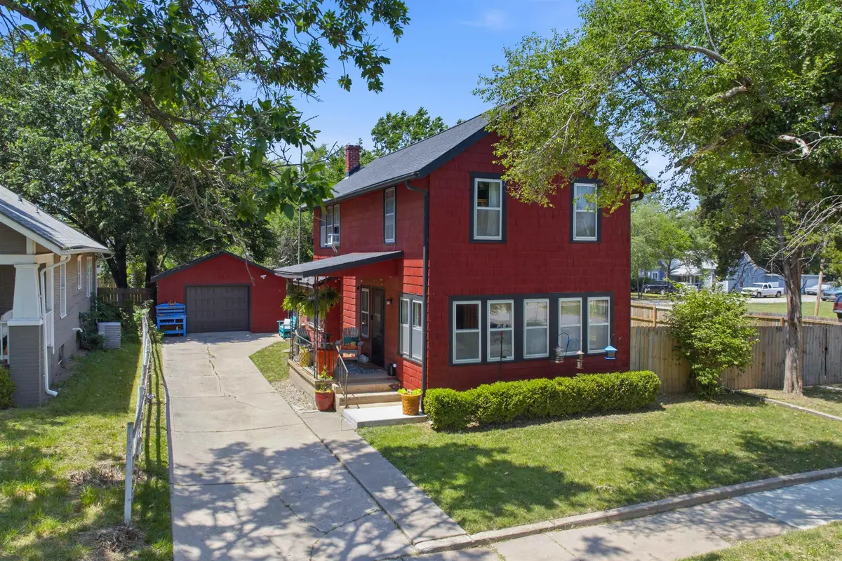 627 N Topeka Ave, El Dorado, KS 67042 - #1