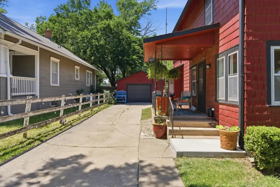 627 N Topeka Ave, El Dorado, KS 67042 - #3