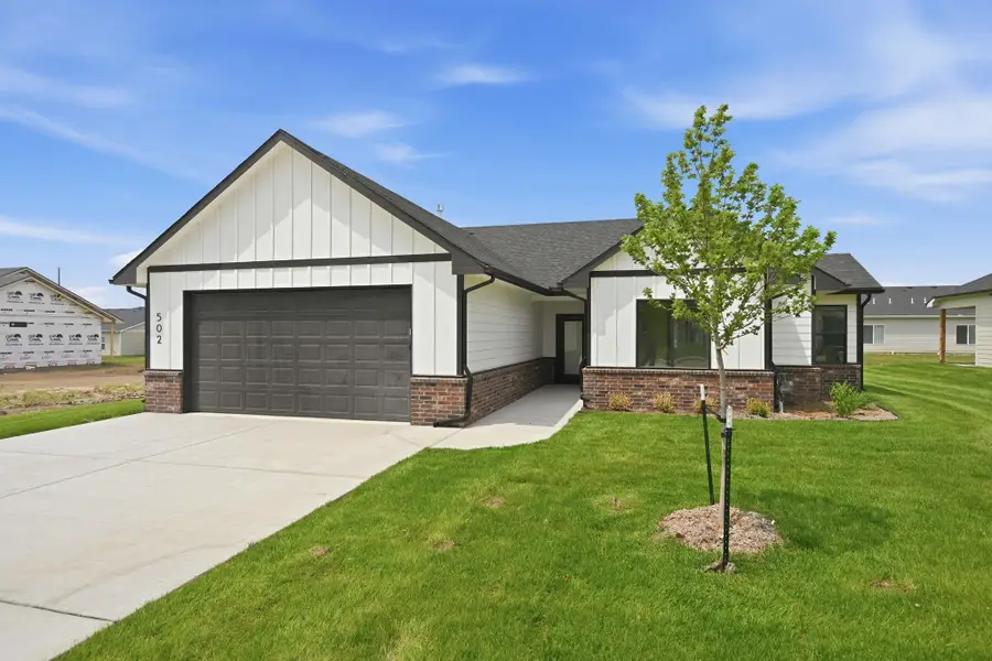 502 E Elmwood St, Park City, KS 67147-1123 - #2