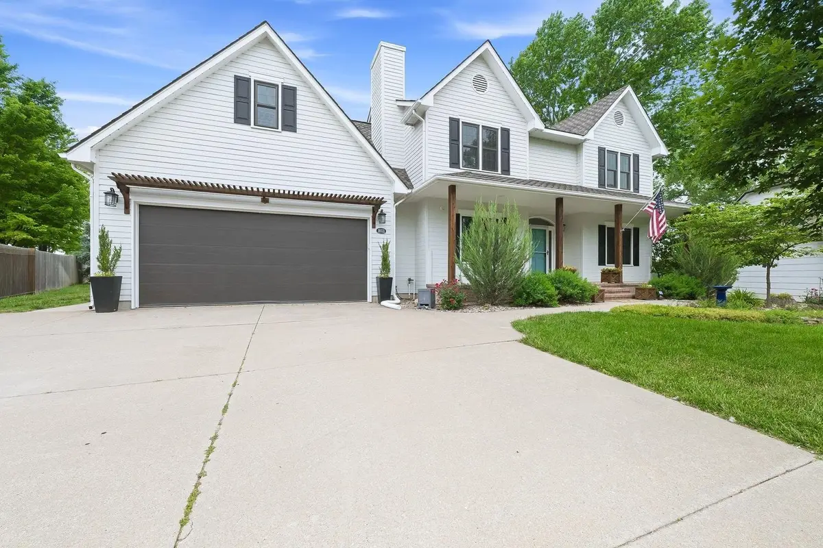 1603 N Woodridge Ct, Wichita, KS 67206 - #1