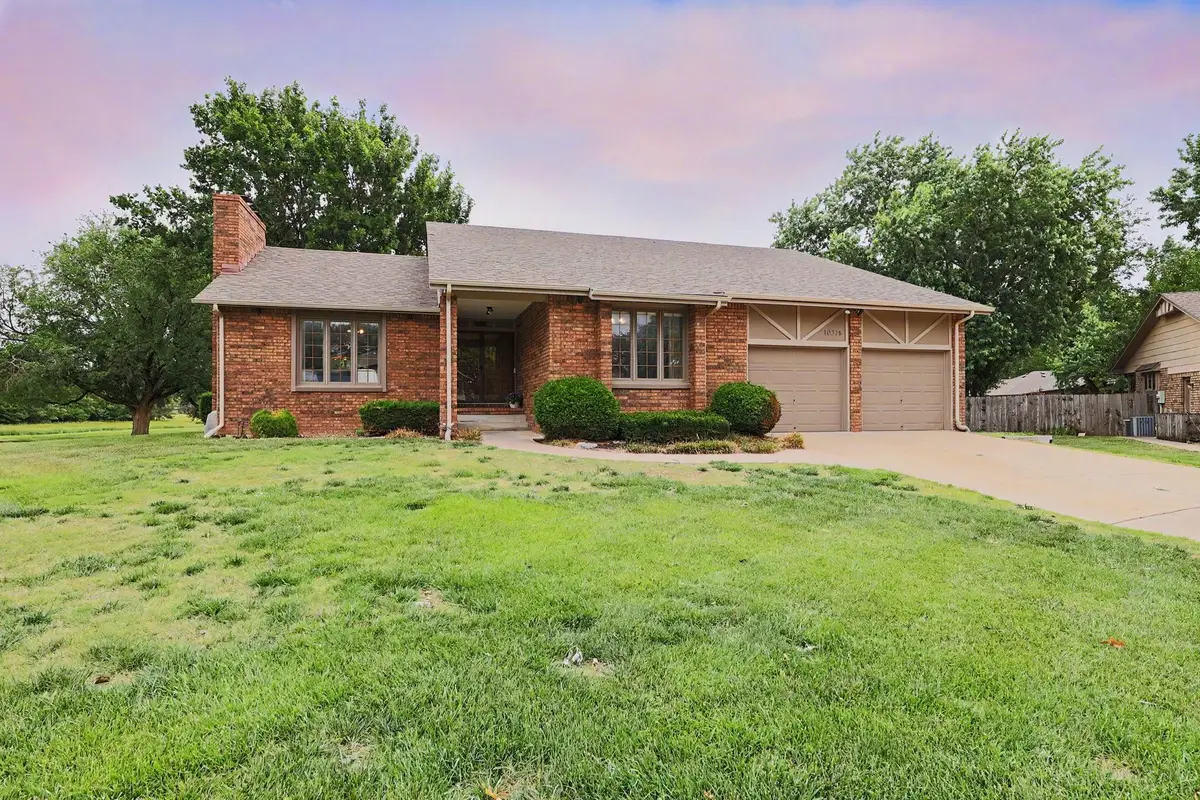 10318 W Alamo Ct, Wichita, KS 67212 - #1