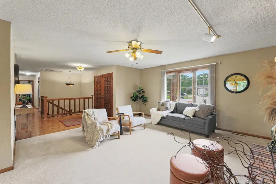 10318 W Alamo Ct, Wichita, KS 67212 - #2