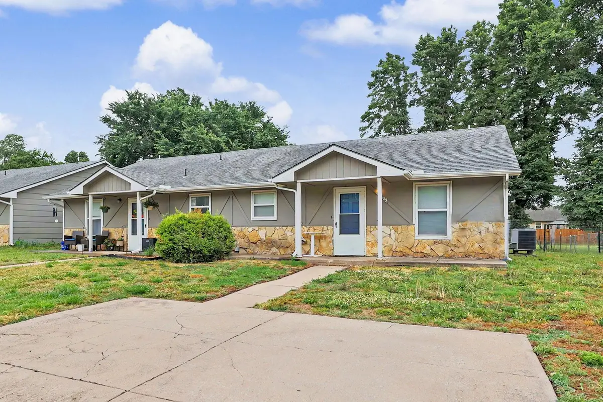 805-807 E 2nd St, Douglass, KS 67039 - #1