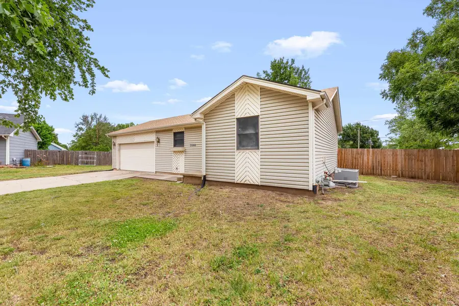 3908 S Gilda Cir, Wichita, KS 67215-1768 - #2