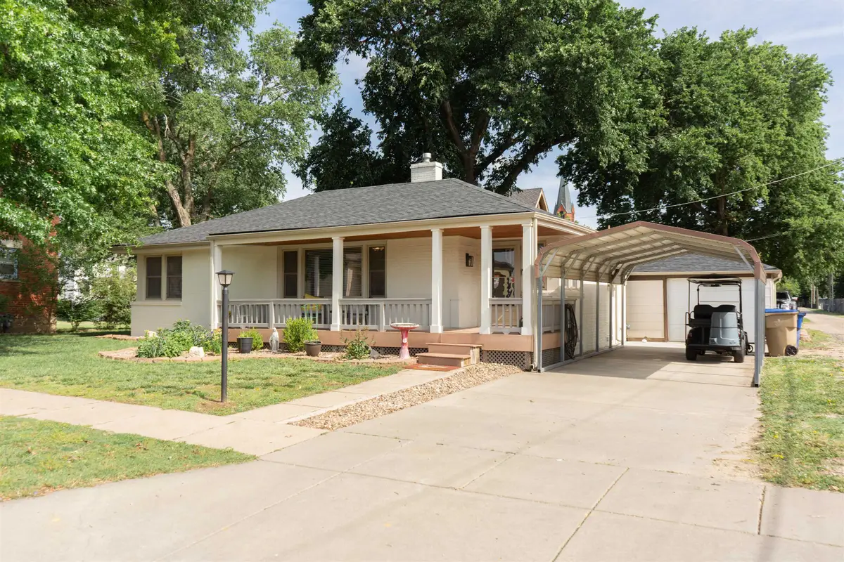 324 W 4th St, Andale, KS 67001 - #1