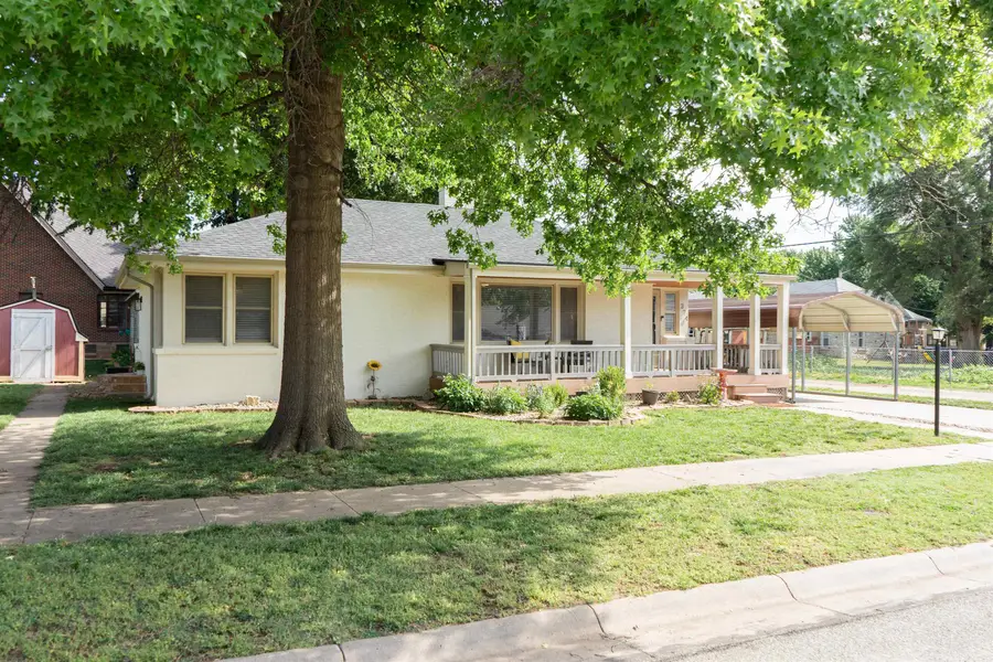 324 W 4th St, Andale, KS 67001 - #2