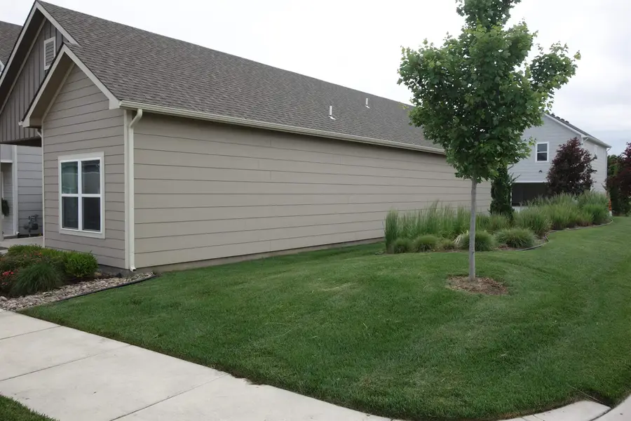 413 E Douglas, Andover, KS 67002 - #3