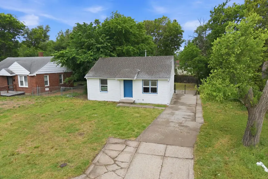 2825 E Stadium Dr, Wichita, KS 67214 - #2