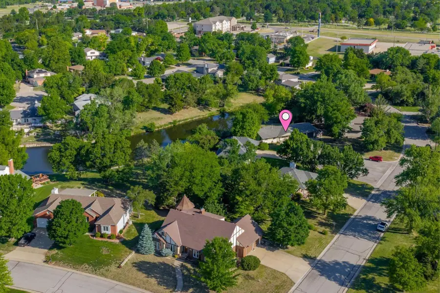 409 Sherman Dr, Newton, KS 67114 - #3