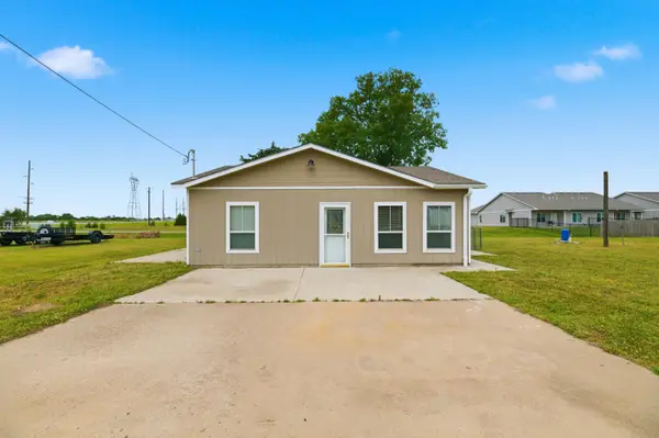 3933 S Baehr, Wichita, KS 67215