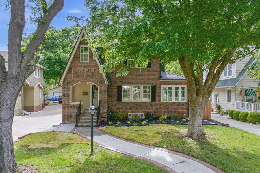 426 S Belmont St, Wichita, KS 67218 - #2