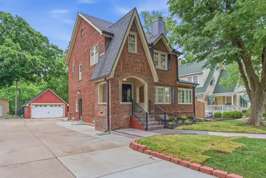 426 S Belmont St, Wichita, KS 67218 - #3