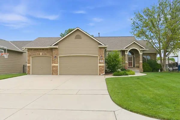 4009 N Lake Ridge Ct, Wichita, KS 67205